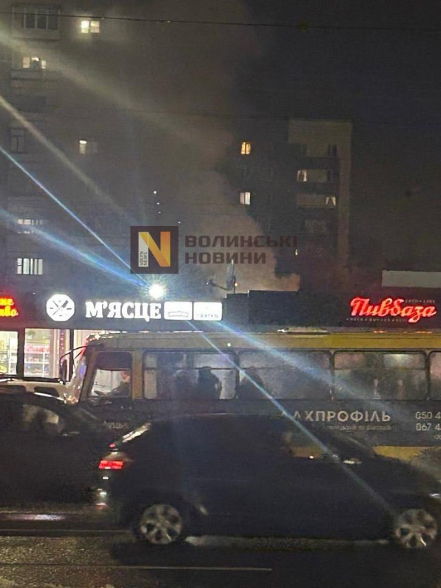 Пожежа на Північному ринку в Луцьку: на місці працюють рятувальники