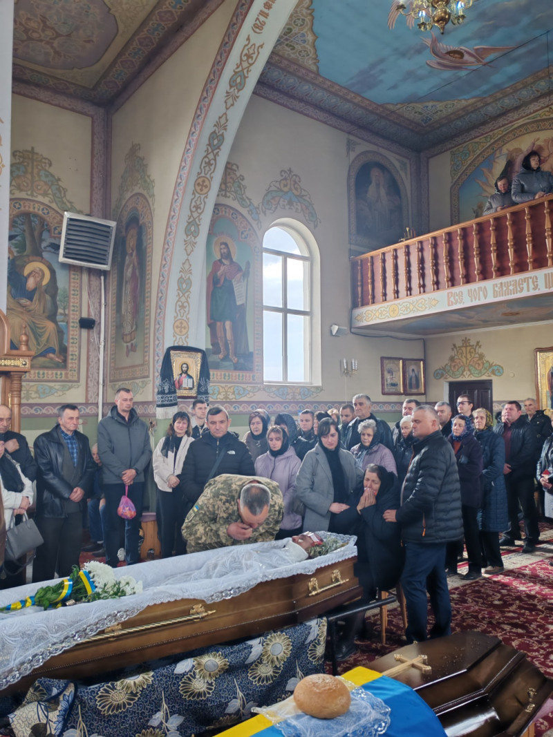 Серце зупинилося на Харківщині: волиняни попрощалися із захисником Романом Іванушком