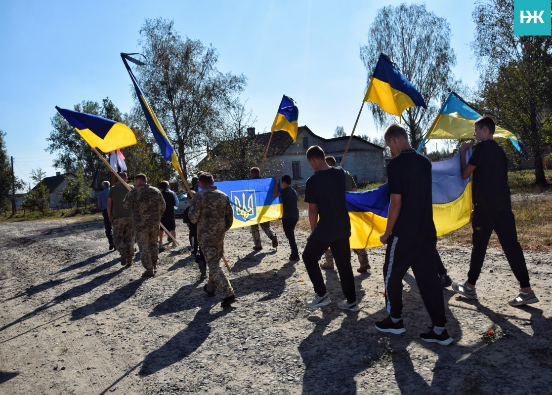 Поховали поряд із могилою його рідного брата-захисника: на Волині попрощались із Героєм Василем Мухою