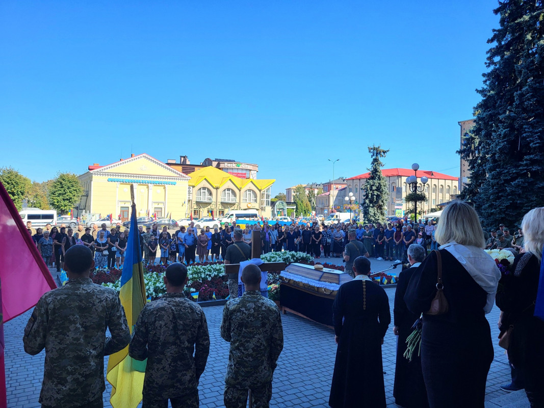 Не мав шансів вижити: волиняни попрощались із Героєм Сергієм Салінським