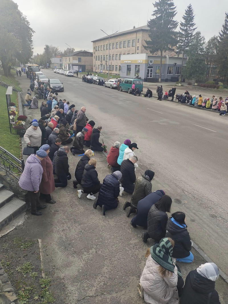 Два сини залишились без батька: на Волині попрощалися із Героєм, який майже місяць вважався зниклим безвісти