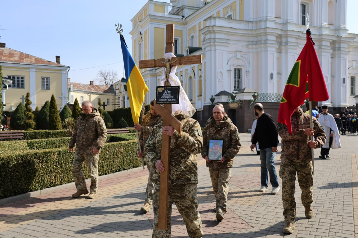 У Луцьку попрощалися із прикордонником Артемом Зубком, який поліг у бою на Сумщині