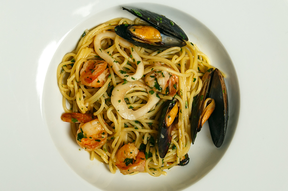 Де забронювати столик на 8 березня у Луцьку