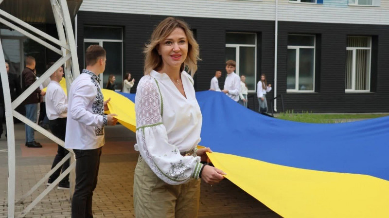20 років традиції: відомі волиняни поділилися світлинами у День вишиванки