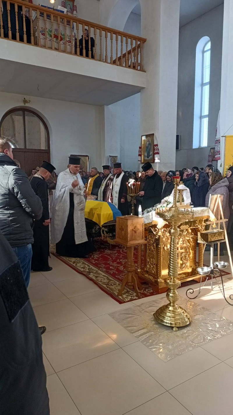 Загинув майже три роки тому: на Волині попрощалися з Героєм Олександром Оксенюком