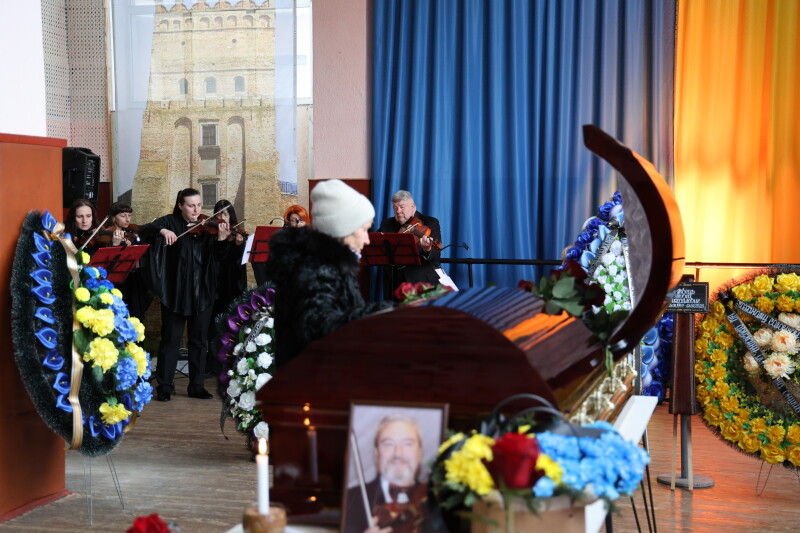У Луцьку попрощалися з видатним музикантом Товієм Рівцем