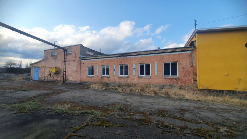 Біля Луцька продають комплекс поруч залізниці за 16 мільйонів