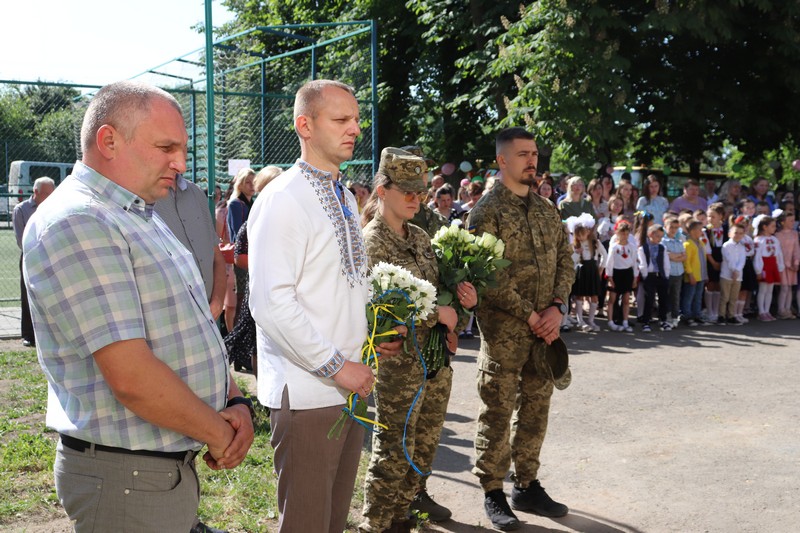Загинули, захищаючи Україну: на Волині відкрили пам'ятну дошку на честь полеглих Героїв