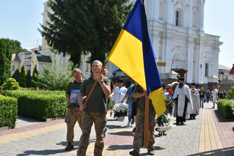 Менше двох тижнів не дожив до 38-річчя: у Луцьку попрощались з Героєм Павлом Ткачуком