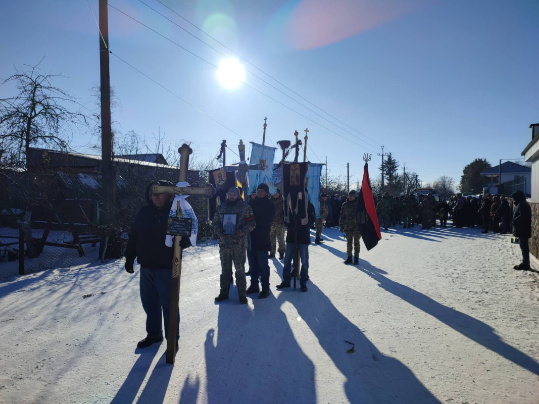 Майже 10 місяців Захисник вважався безвісти зниклим: на Волині попрощалися із загиблим військовослужбовцем Павлом Луценком