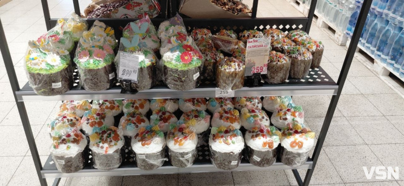 Від 40 до 600 гривень: скільки коштують готові паски у Луцьку і де купити дешевше?