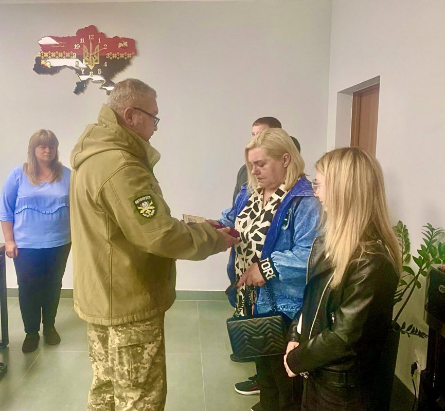 Орден «За мужність» передали сім’ї загиблого захисника з Волині Олександра Музики