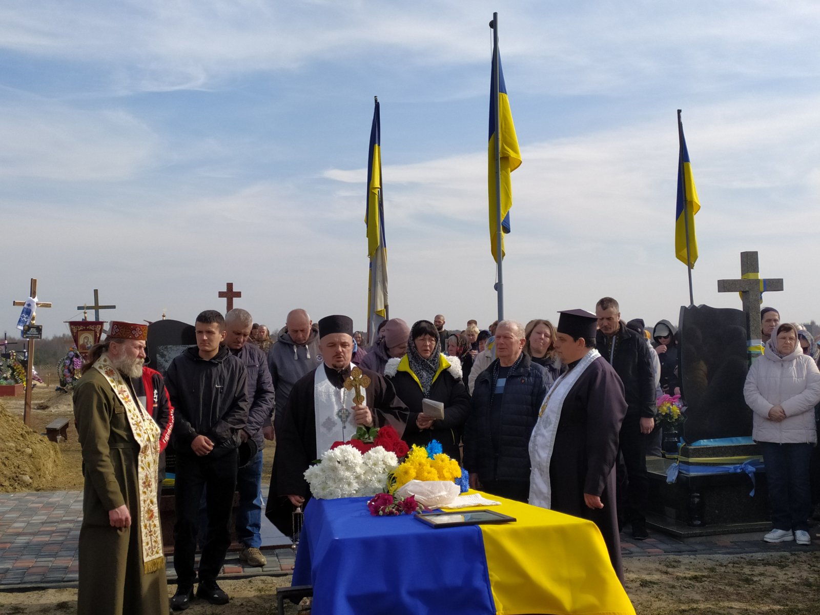 Вважався зниклим безвісти: на Волині попрощались з Героєм Дмитром Жмуром