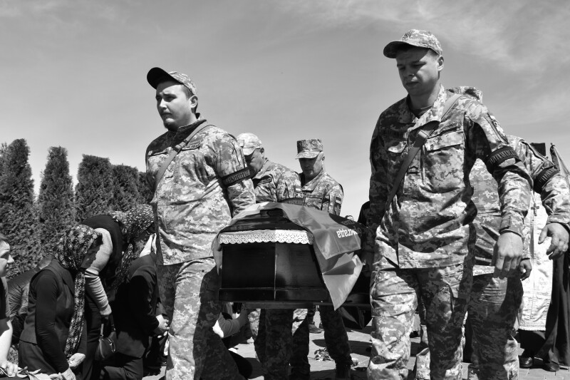 Навіки 38: у Луцькій громаді попрощалися з Героєм Анатолієм Левчуком