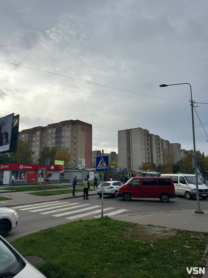 У Луцьку неподалік «Сільпо» зіткнулися дві автівки. Фото