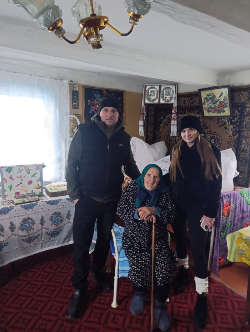 Має четверо онуків і пʼятеро правнуків: у громаді на Волині вітали довгожительку