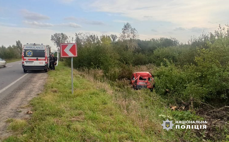 Смертельна аварія на Волині: 65-річний водій не впорався з керуванням та з’їхав у кювет. Оновлено