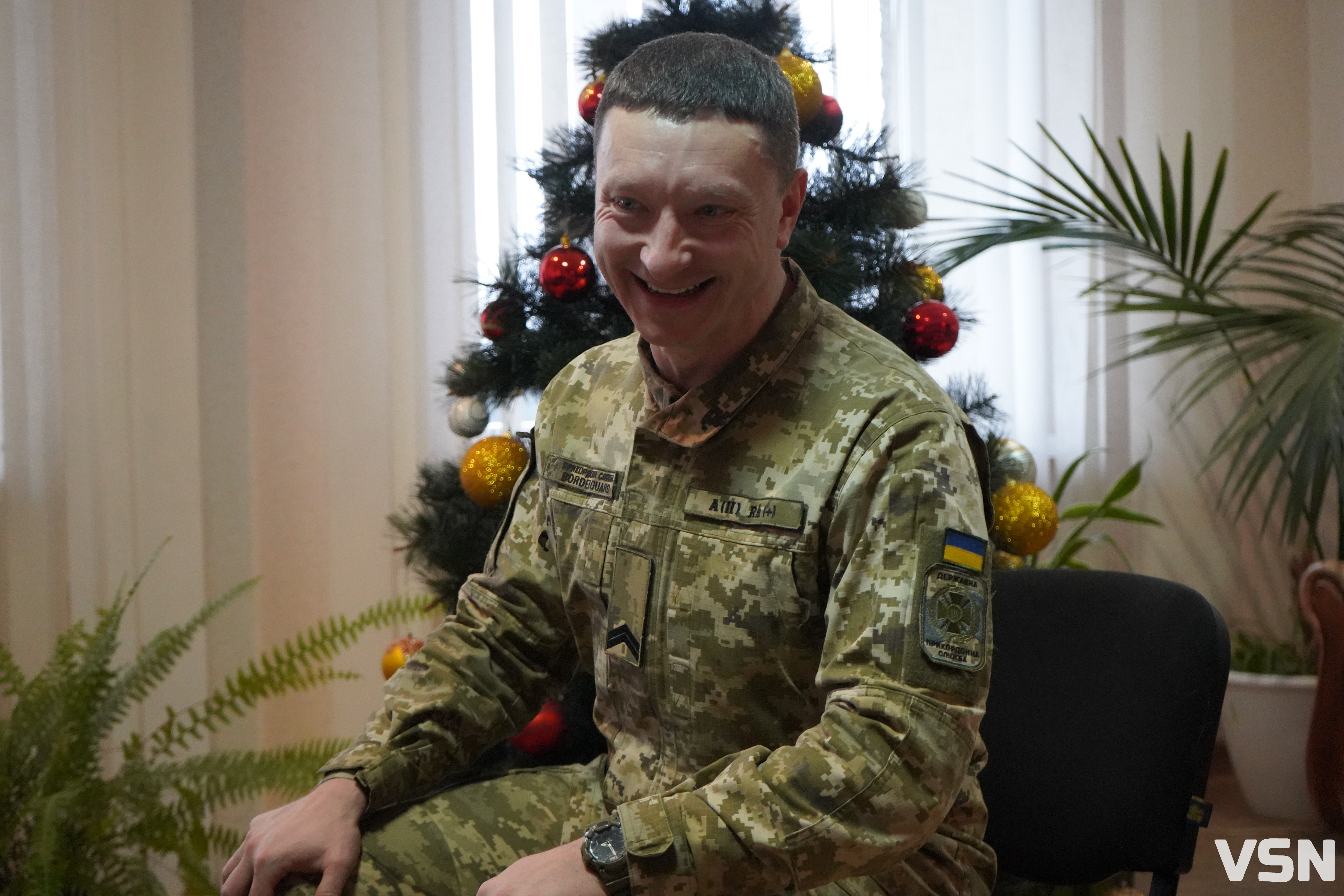 Глина, що лікує: у Луцьку провели сесію терапії для поранених захисників