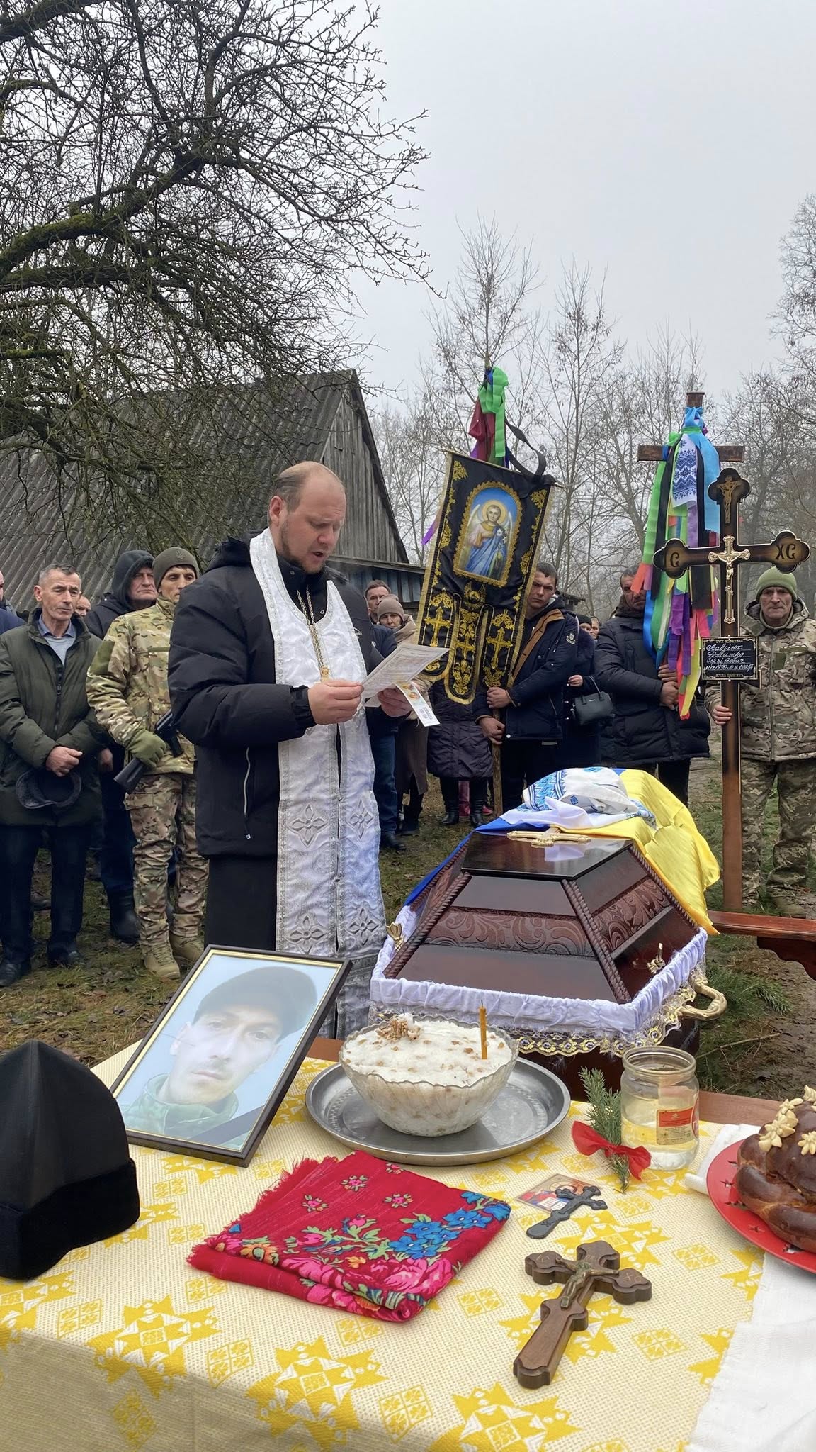 Герою назавжди 35: на Волині провели в останню путь загиблого воїна Дмитра Вавдіюка