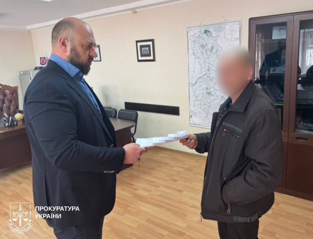 16-річна дівчина народила дитину від рідного батька: чоловіка засудили до 12 років