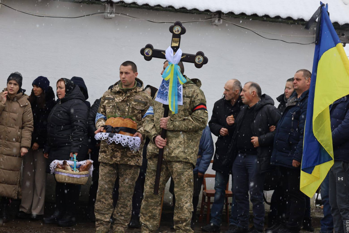 Навіки 29: на Волині попрощалися з молодим Героєм Романом Гайовим