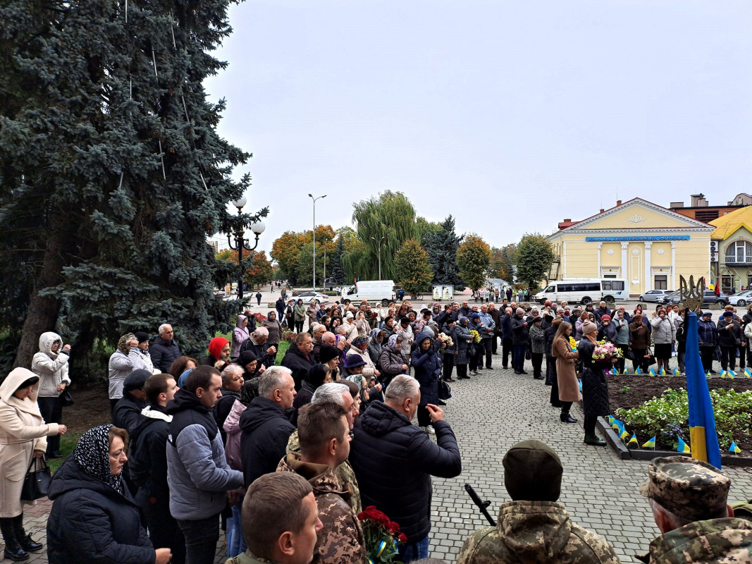 Мріяв створити сім’ю, але не судилося: на Волині попрощалися з Героєм Володимиром Кашубою