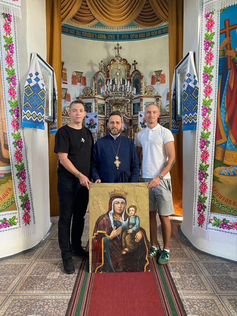 На Волині під старим образом Богородиці знайшли прихований лик XVIII століття