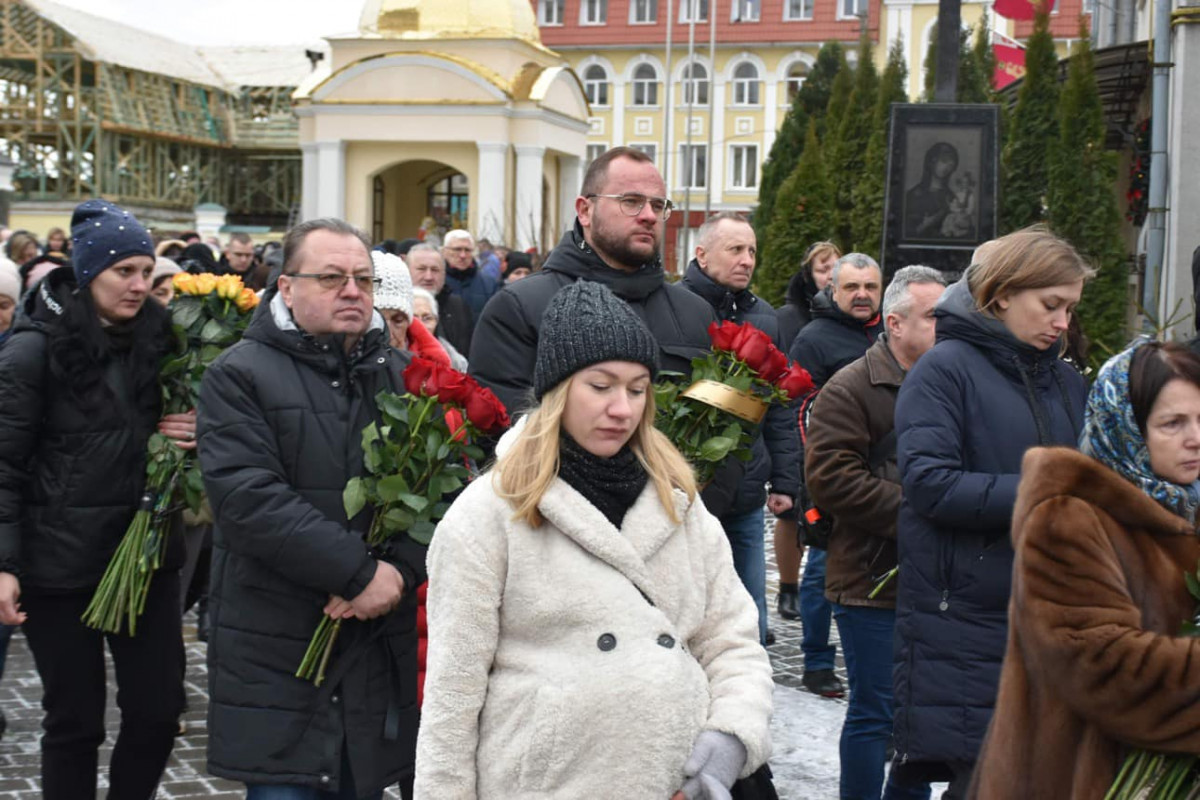 Воїн-революціонер: у Луцьку попрощалися з молодим Героєм Олександром Вдовичем