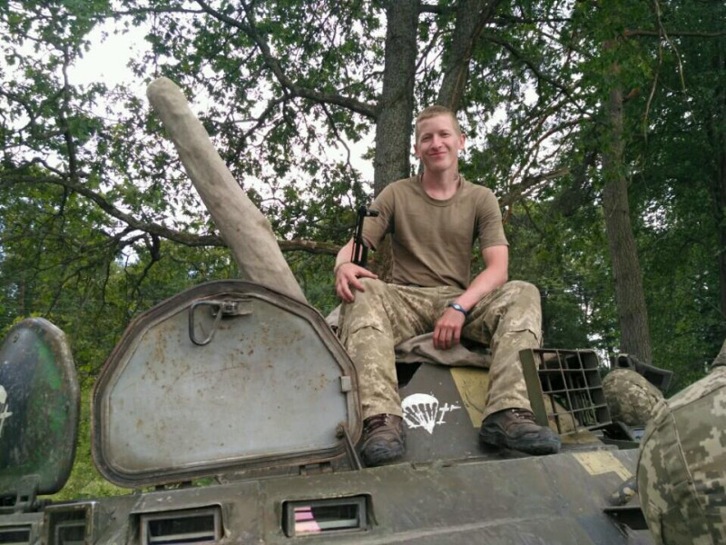 Зупиняв десятки штурмів і воював навіть із травмованою рукою: історія воїна з Волині Валерія Михалевича