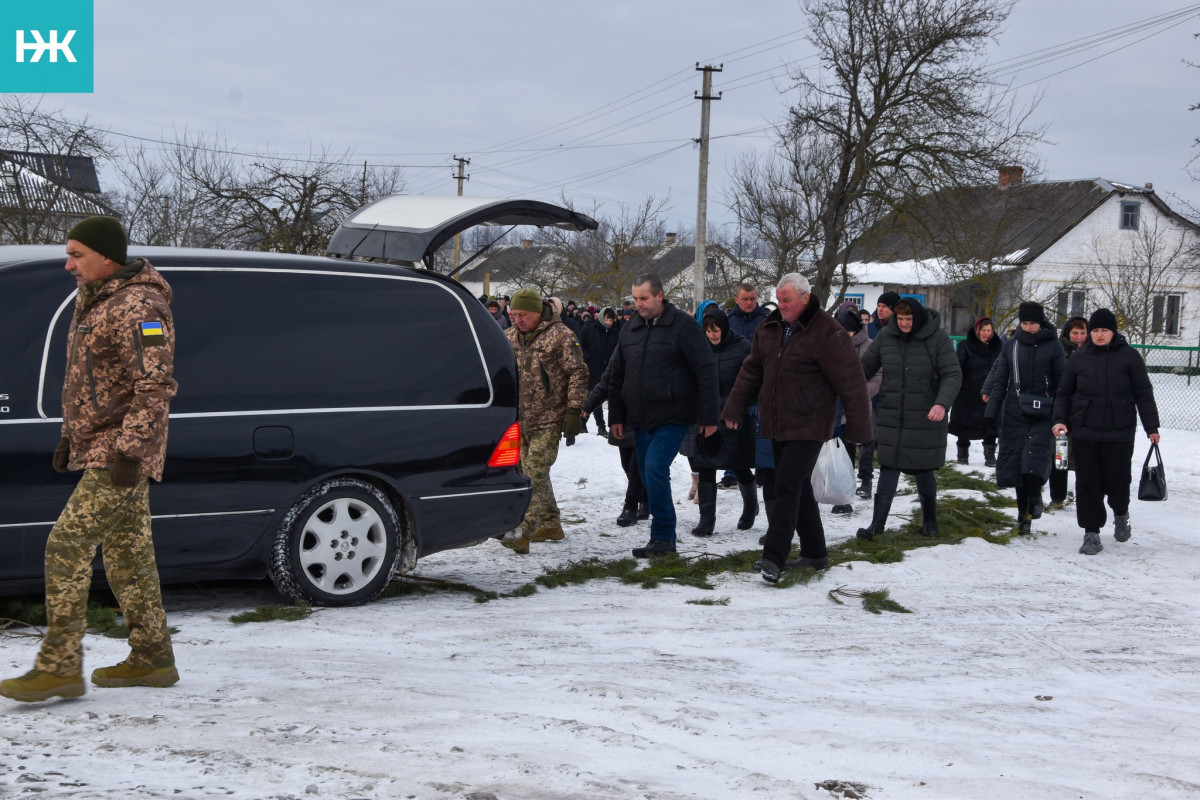 Понад півтора року вважався зниклим безвісти: на Волині попрощалися з Героєм Володимиром Невірцем