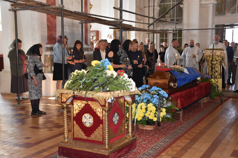 Загинув у Миколаєві: у Луцьку попрощалися з Героєм Юрієм Петровським