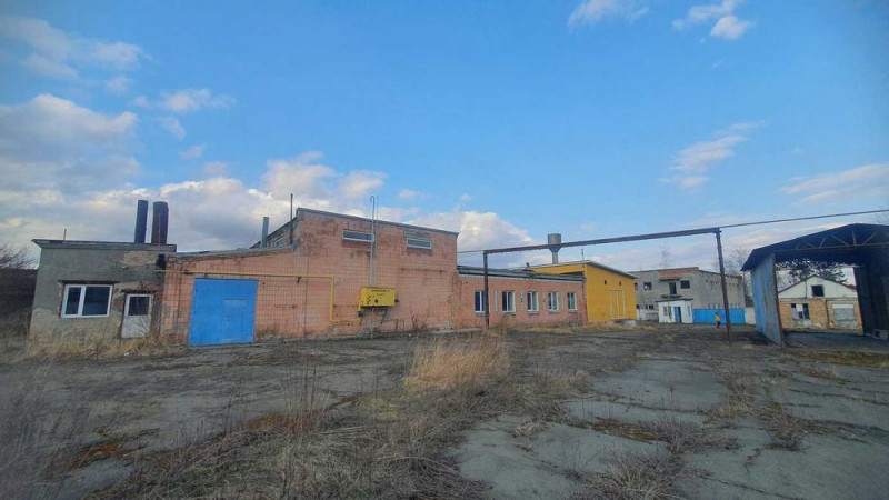 Біля Луцька продають комплекс поруч залізниці за 16 мільйонів