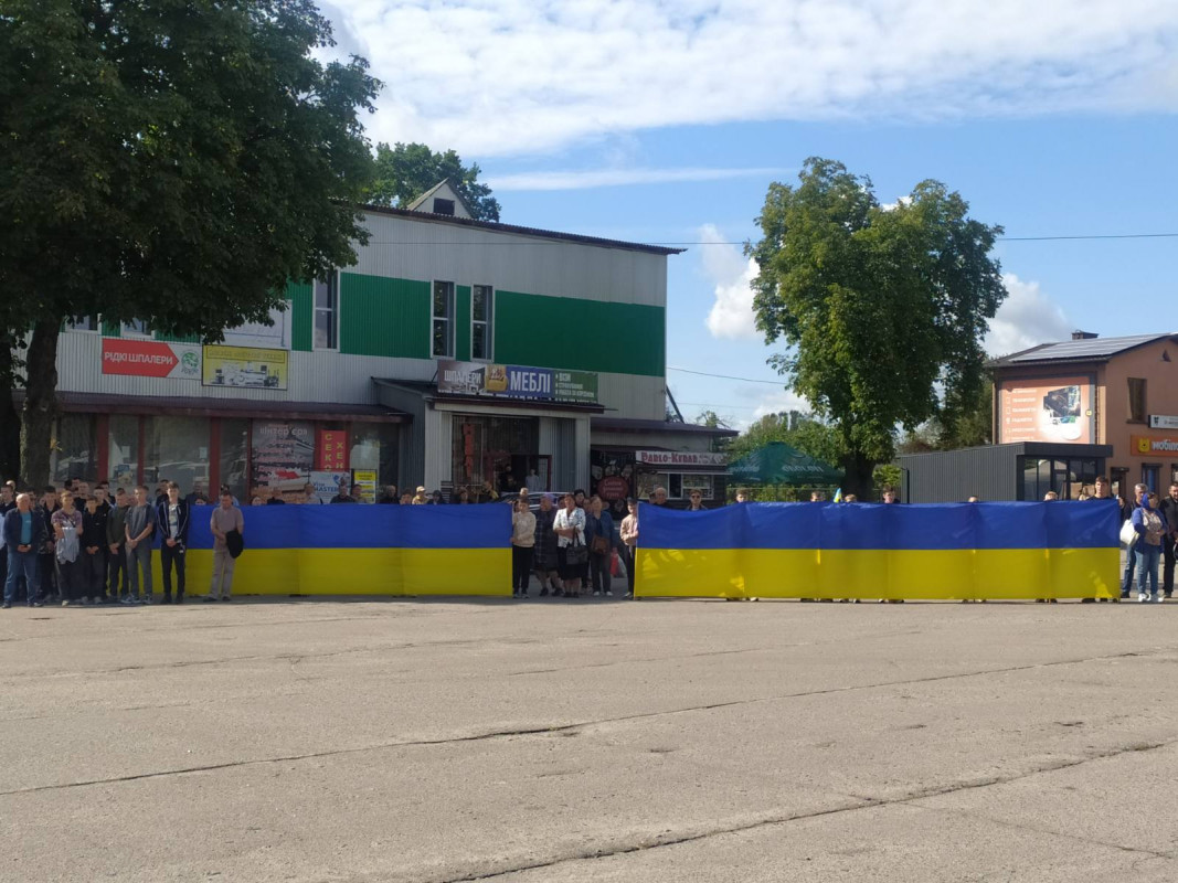 Загинув понад 9 місяців тому: на Волині попрощалися з Героєм Олегом Оліферчуком