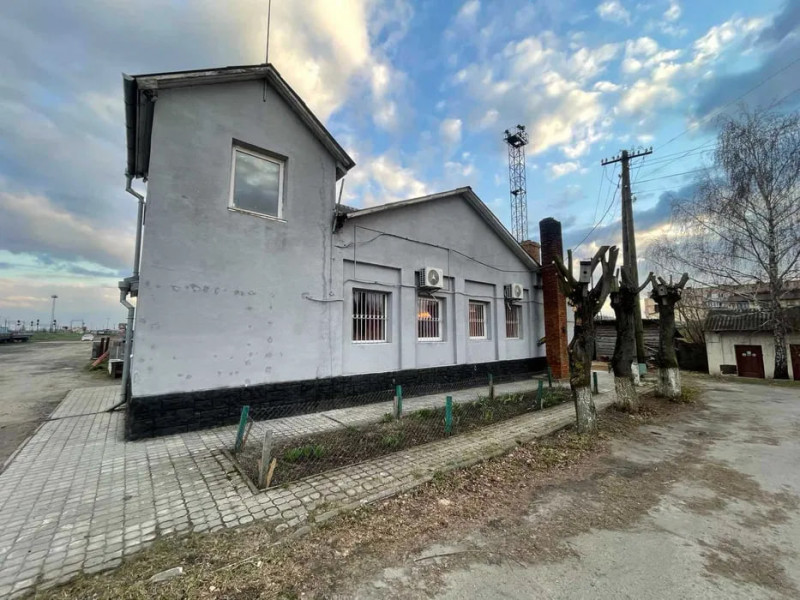 На Волині продають ангари за 13 мільйонів