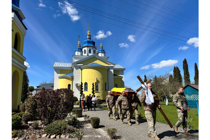 Лише через півтора року знайшов вічний спочинок 31-річний Герой з Волині Олександр Зіперт