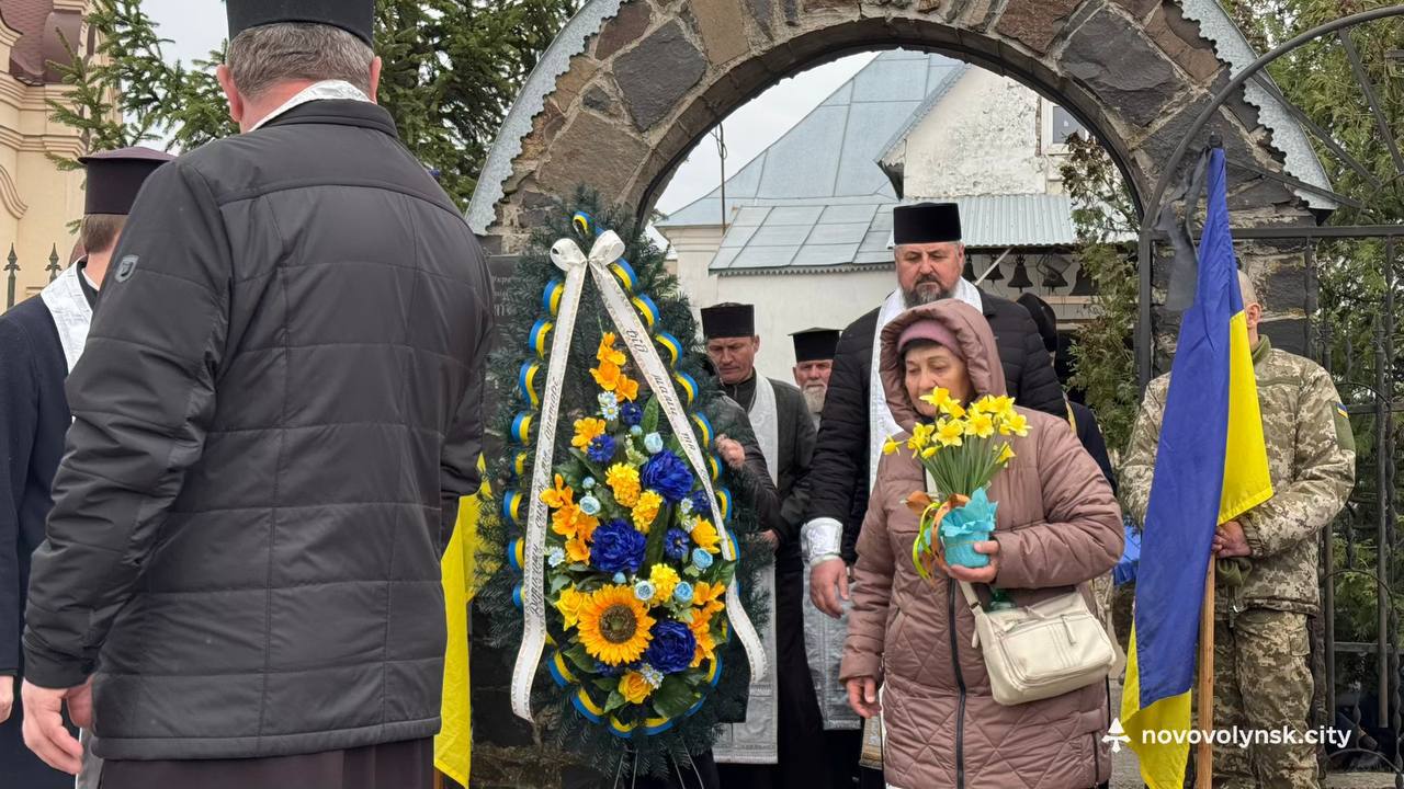 З 2014 року боронив Україну: у громаді на Волині попрощалися з Героєм Олександром Дудіком