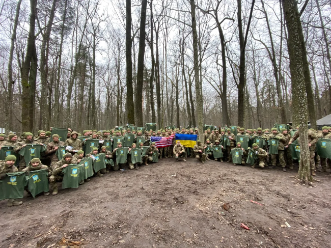 Американець, який щороку їде на передову: на Волині діє його благодійний фонд «Бог любить Україну»