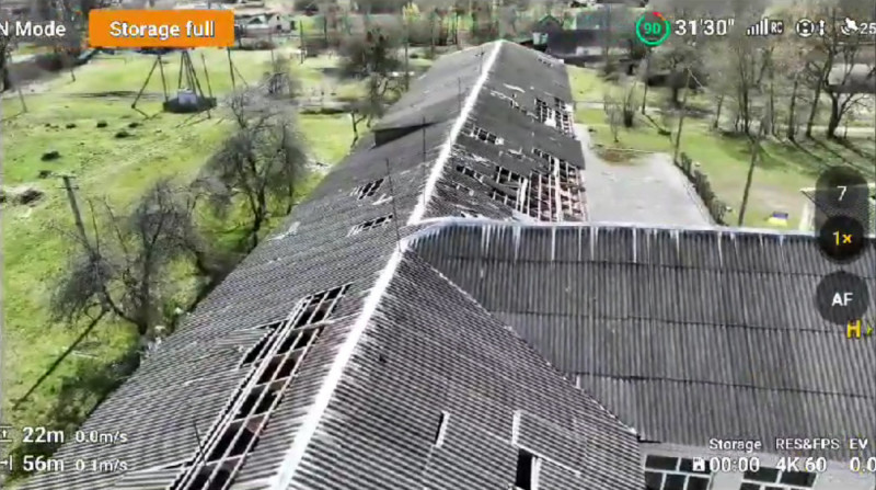 На Волині буревій пошкодив дах ліцею та повалив дерева