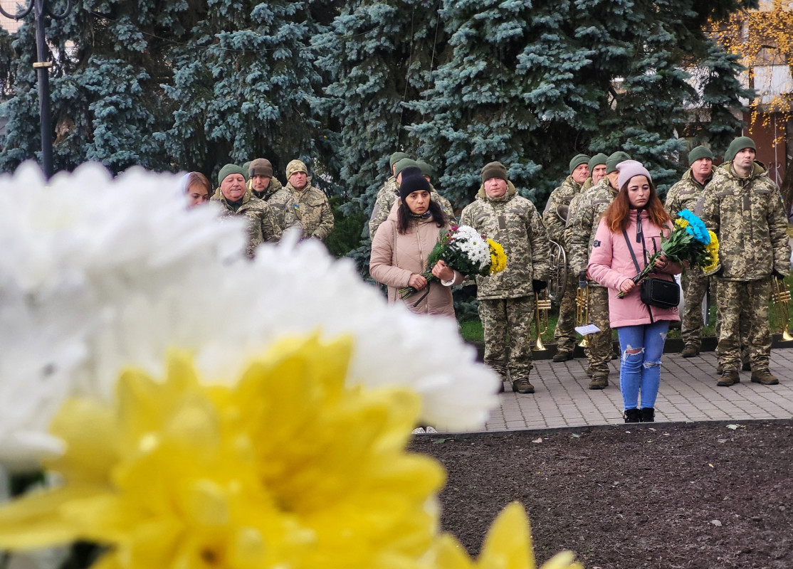 У день запланованого весілля вирушив на останнє бойове завдання: на Волині попрощались із Героєм Олегом Богдадюком