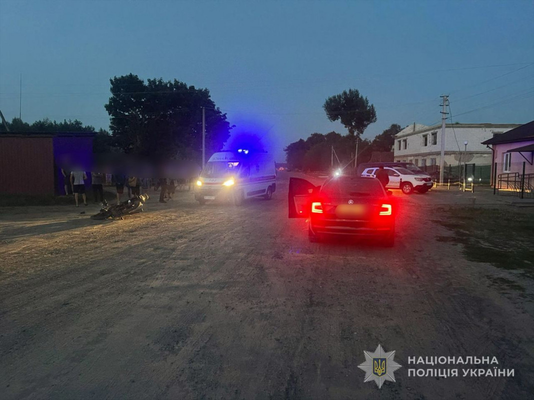 У селі на Волині пасажирка вистрибнула з авто і потрапила під колеса, жінка загинула