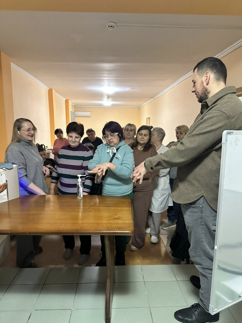 Перші в Україні: у Луцькій стоматполіклініці впроваджують професійний медичний клінінг