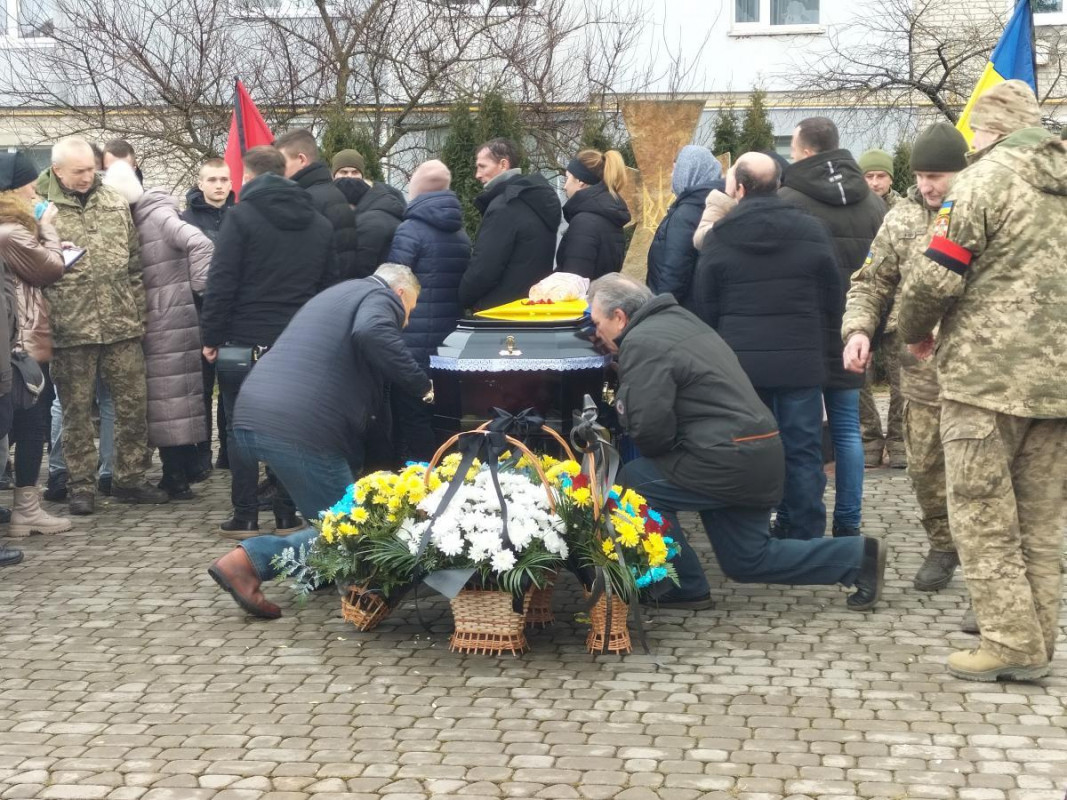 Воював із перших днів: на Волині попрощалися із 32-річний бійцем