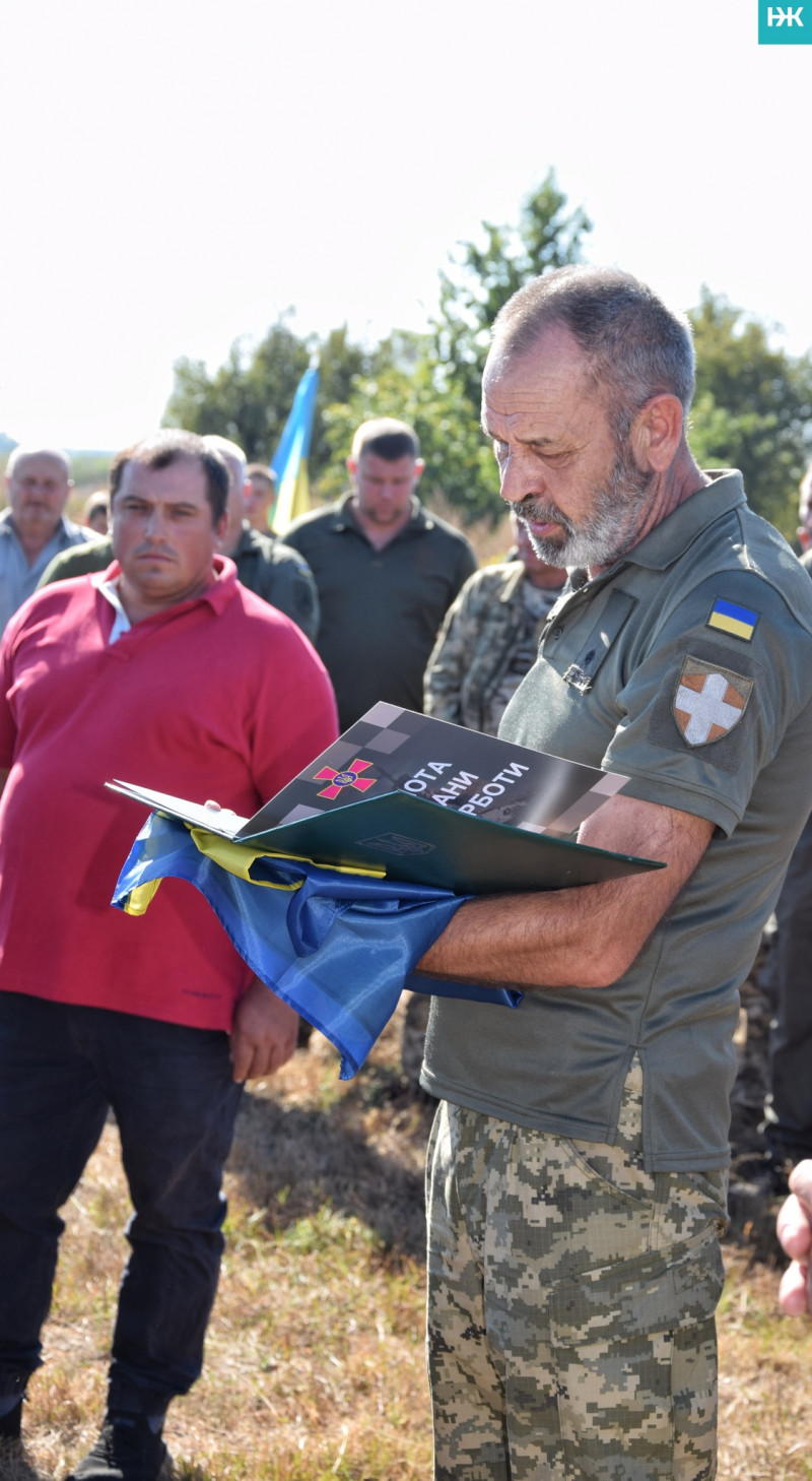 Поховали поряд із могилою його рідного брата-захисника: на Волині попрощались із Героєм Василем Мухою