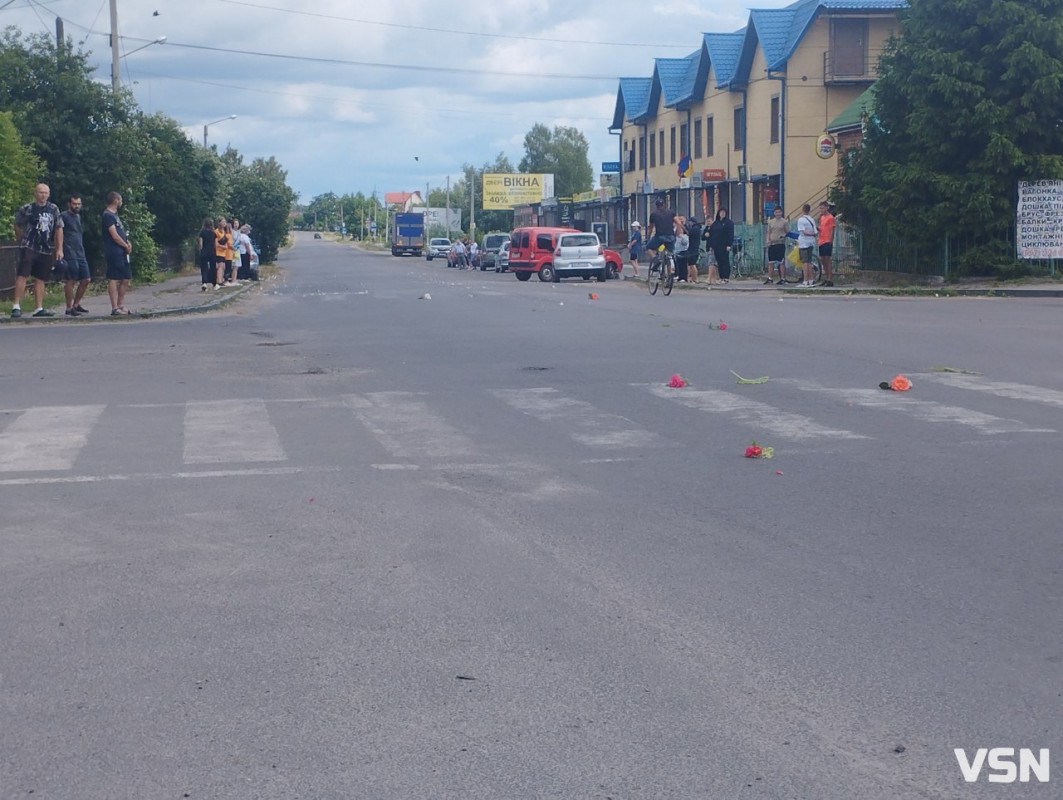 Двоє дітей втратили батька: на Волинь востаннє повернувся Герой Сергій Хом'як