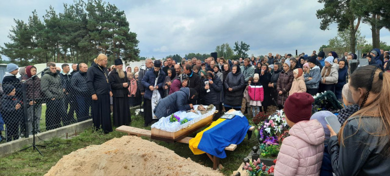 Поранений побратим допоміг повернути загиблого Василя Яренчука додому, щоб Герой знайшов спочинок на рідній Волині