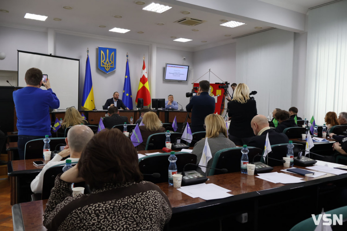 Лютнева сесія Луцької міськради. Фоторепортаж