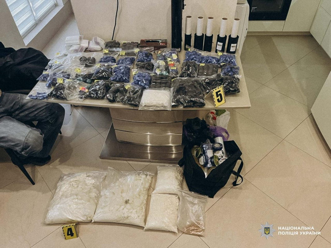 Мільйонні прибутки і майже 60 кг психотропів: волинян викрили у масштабному наркобізнесі