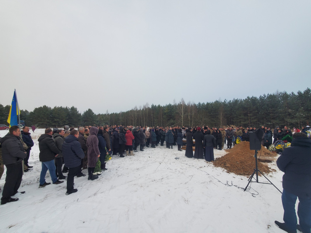 Не дожив до Перемоги, але наблизив її ціною власного життя: на Волині попрощалися з бойовим медиком.