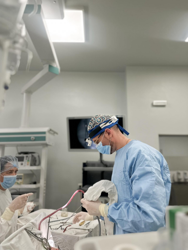 Волинські медики успішно провели дві ЛОР-операції маленькій пацієнтці