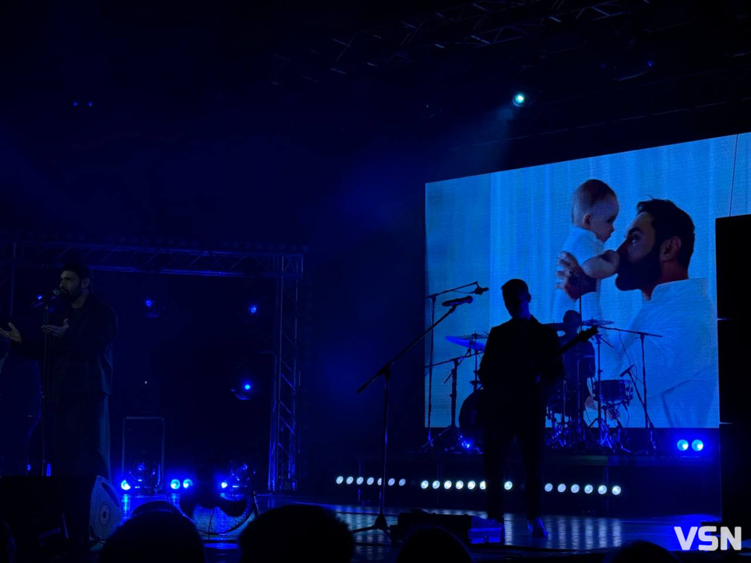 «Пінаколада» дарує другу молодість»: Віталій Козловський зібрав повний зал у Луцьку